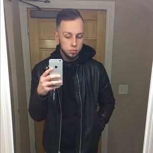 Meet your Posher, Aaron